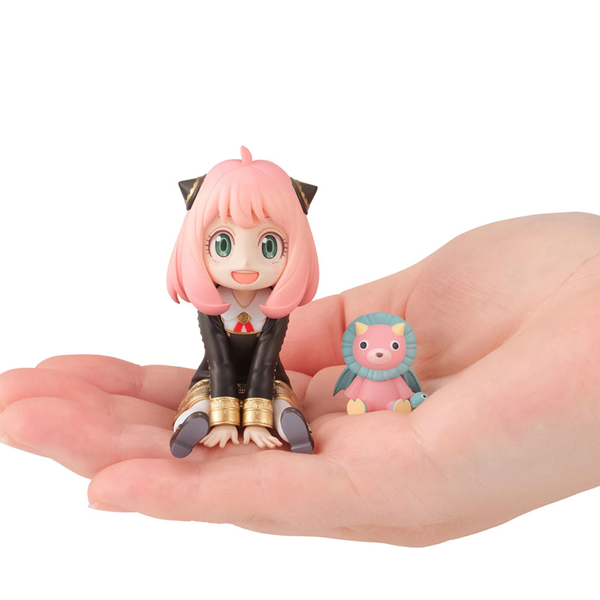 Anya Forger GEM Series Palm Size Spy x Family Figure