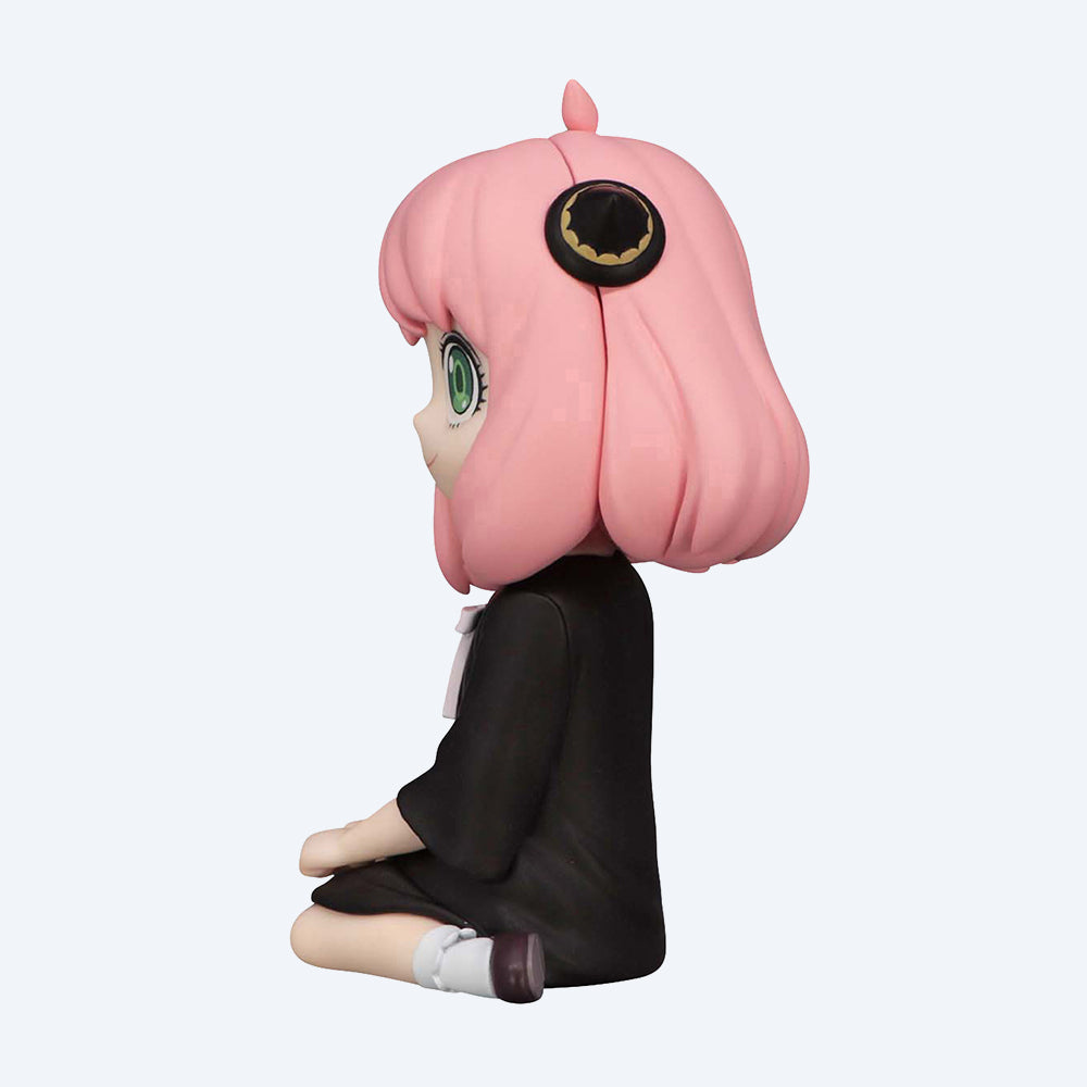 Anya Forger Sitting on the Floor Smile Version Spy × Family Noodle Stopper Figure